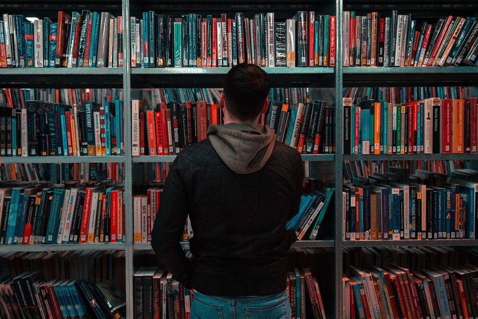 10 Best Networking Books To Help You Meet New Amazing People